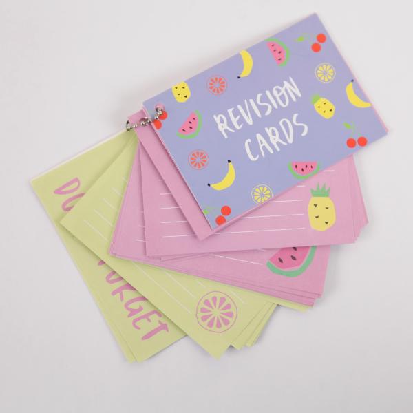 Stationery set with pineapple design